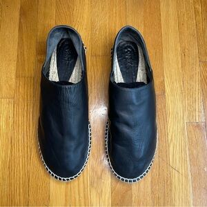 Vince Black Leather Slip on Espadrille Shoes Loafers size 11